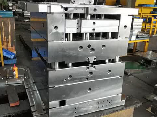 開合模試模運作