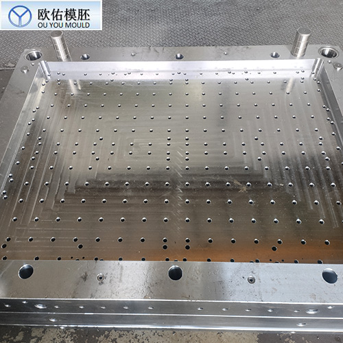 大型?？?/></a></div>
        <p class=