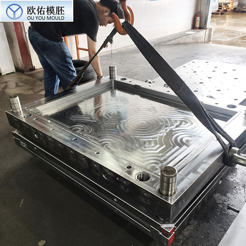 大型?？蚰Ｅ?/></a></div>
        <p class=